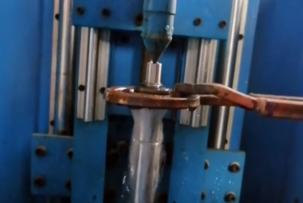 時刻為客戶著想，讓客戶感受我們做軸類數(shù)控淬火的專業(yè)性