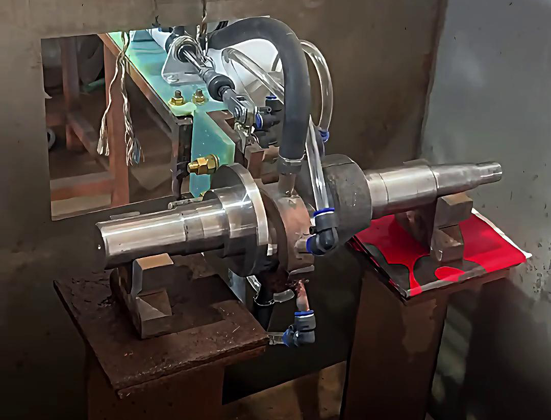 曲軸中頻淬火是一種高效、節(jié)能、環(huán)保的熱處理方法