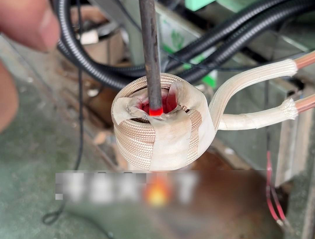 高頻感應(yīng)加熱機(jī)確實(shí)是一種非常高效的加熱設(shè)備，在多種金屬加工工藝中都有廣泛的應(yīng)用