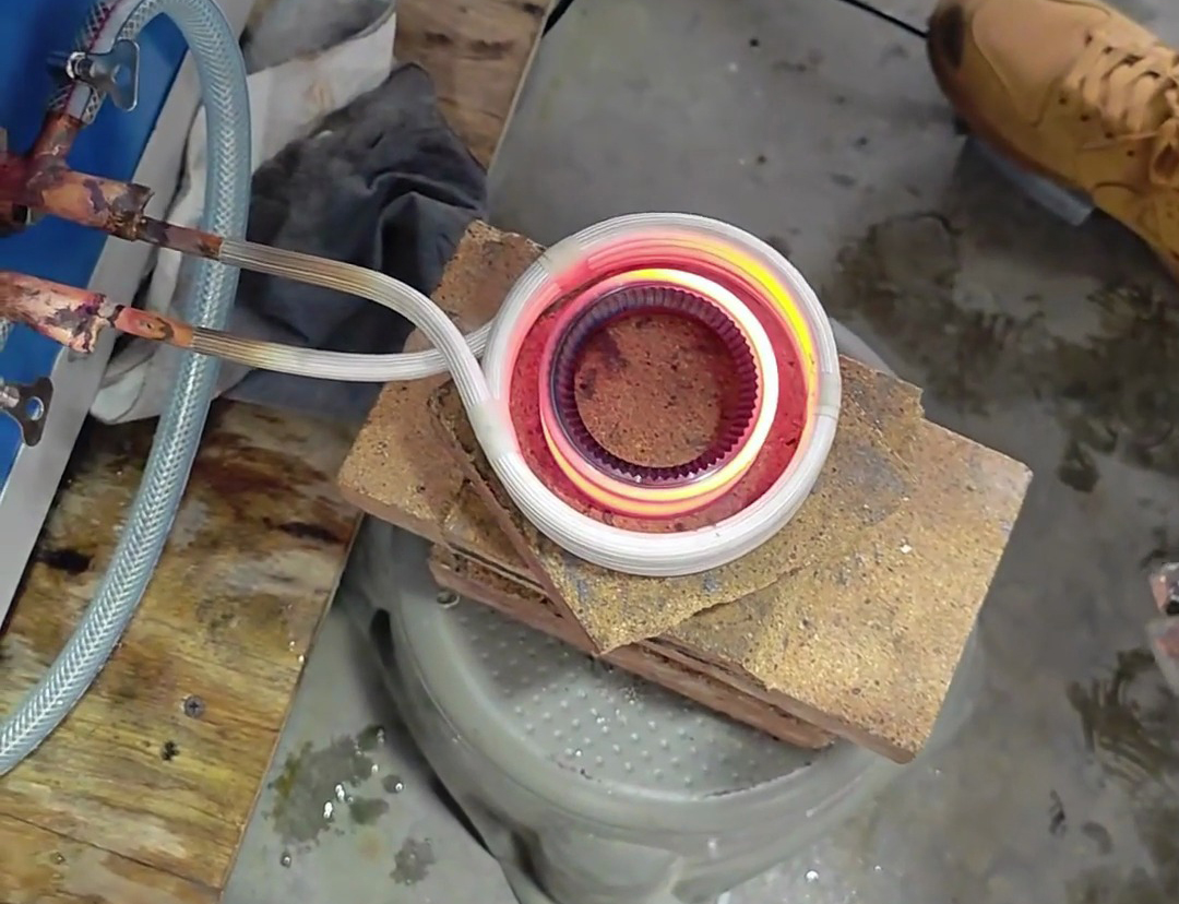 高頻淬火設(shè)備源頭生產(chǎn)廠家，支持任何類型產(chǎn)品工件非標定制生產(chǎn)