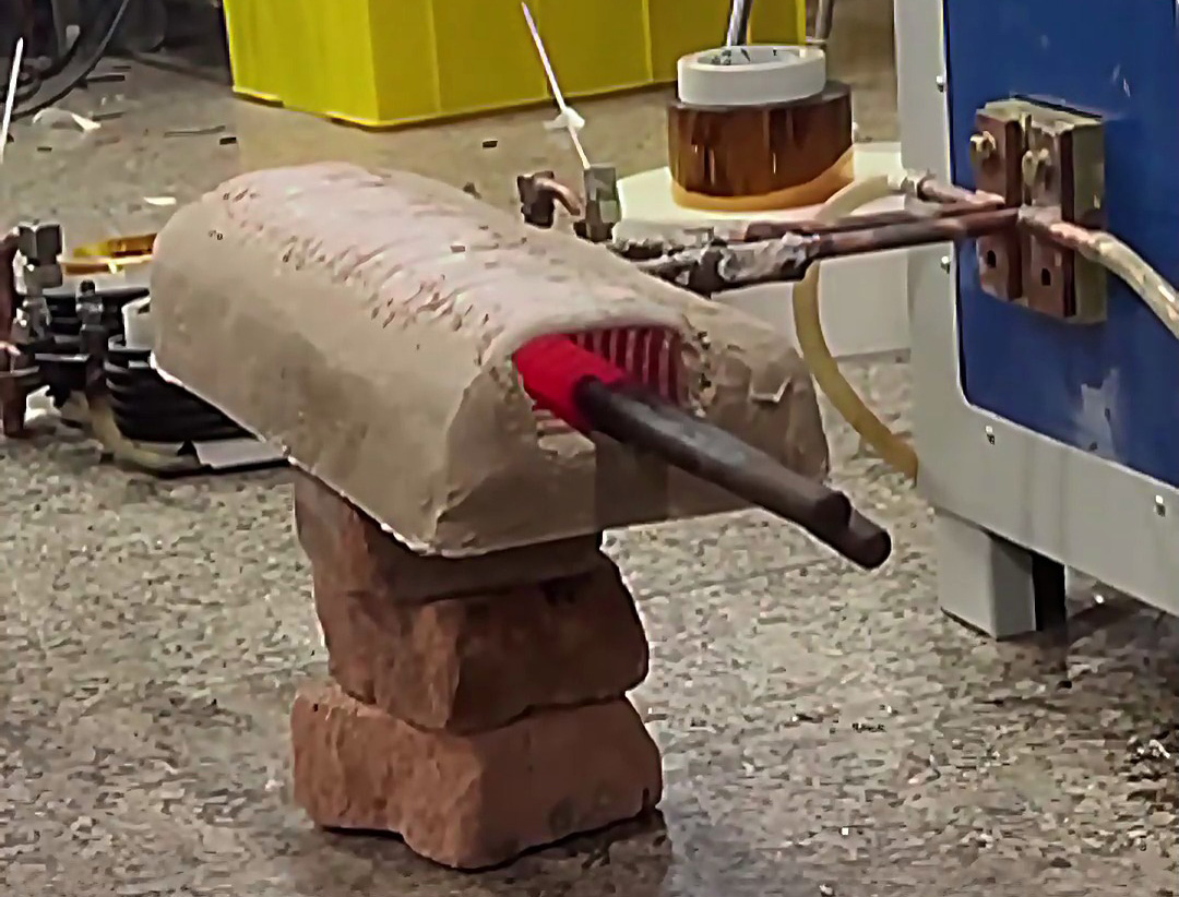 為什么選擇高頻感應(yīng)加熱機(jī)加熱鐵鉗？