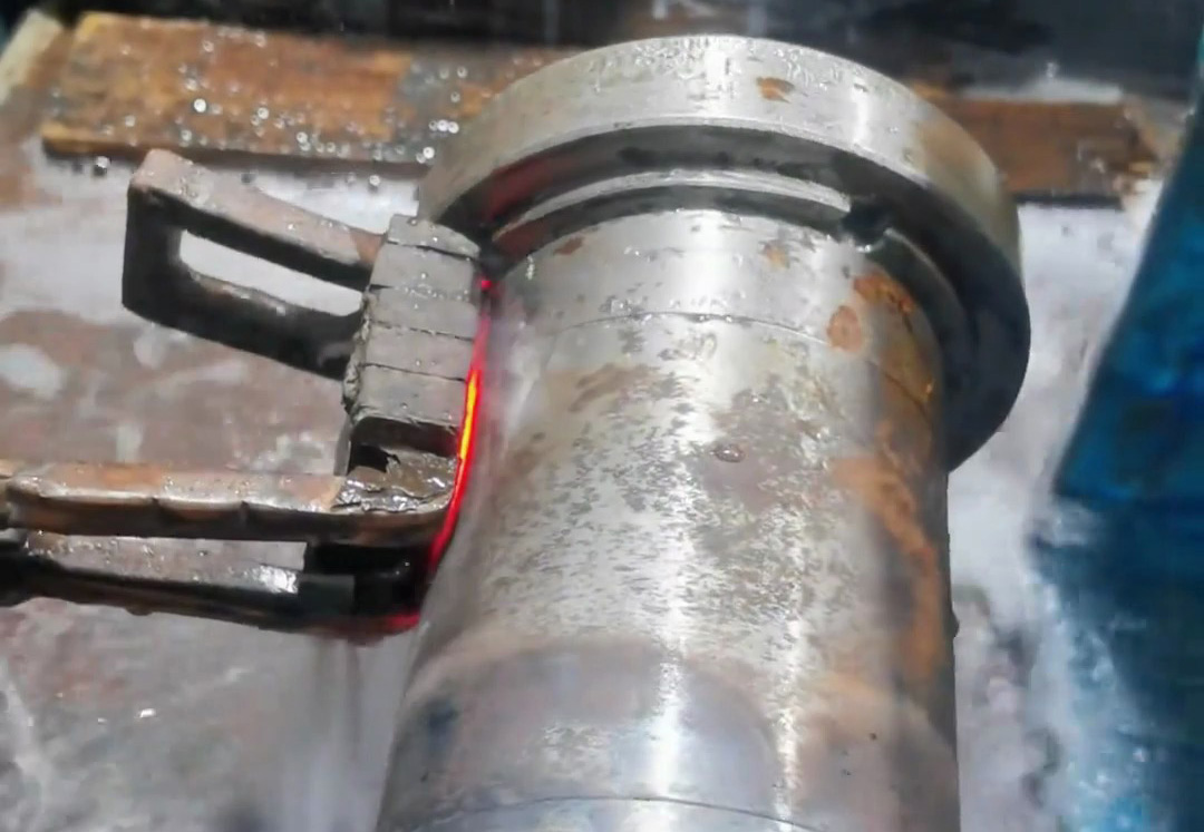 金屬在高溫下瞬間冷卻會發(fā)生什么？電機軸工業(yè)高頻淬火實拍