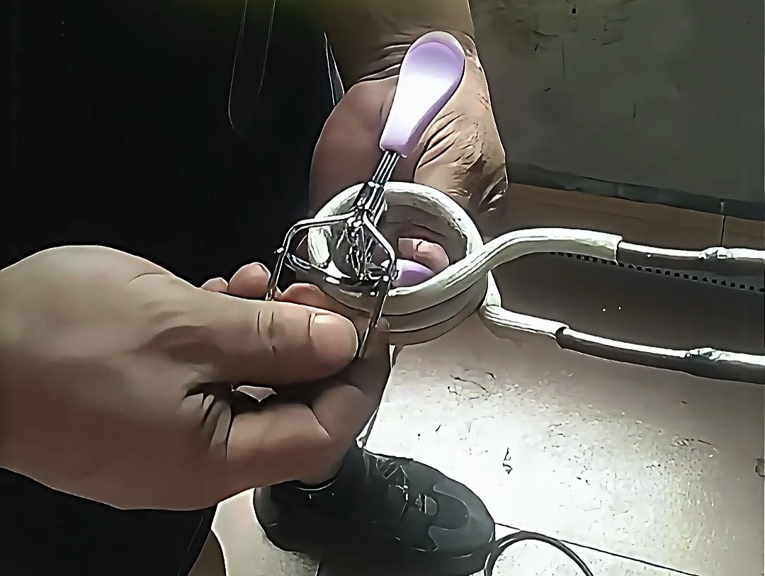 眉毛夾熱拔新方法，高頻加熱機(jī)讓你輕松搞定金屬塑料分離