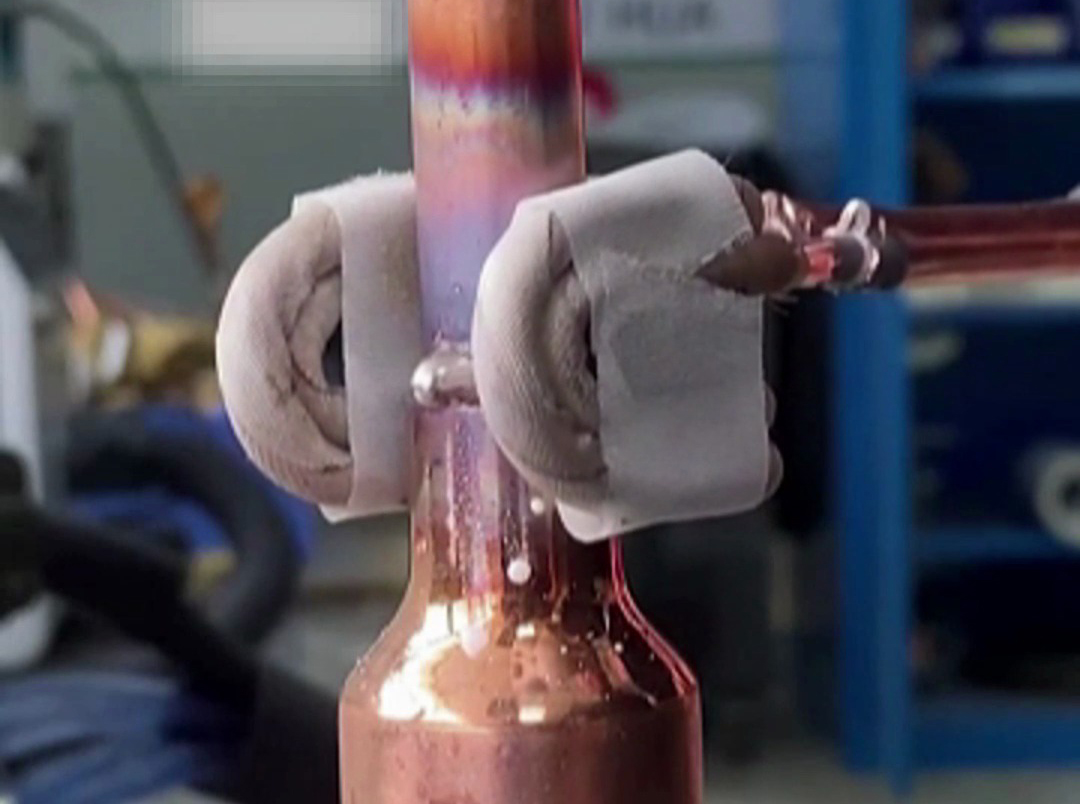 告別傳統(tǒng)火焰 高頻焊接安全新方式 無(wú)需明火的銅管焊接術(shù)，你見(jiàn)過(guò)嗎