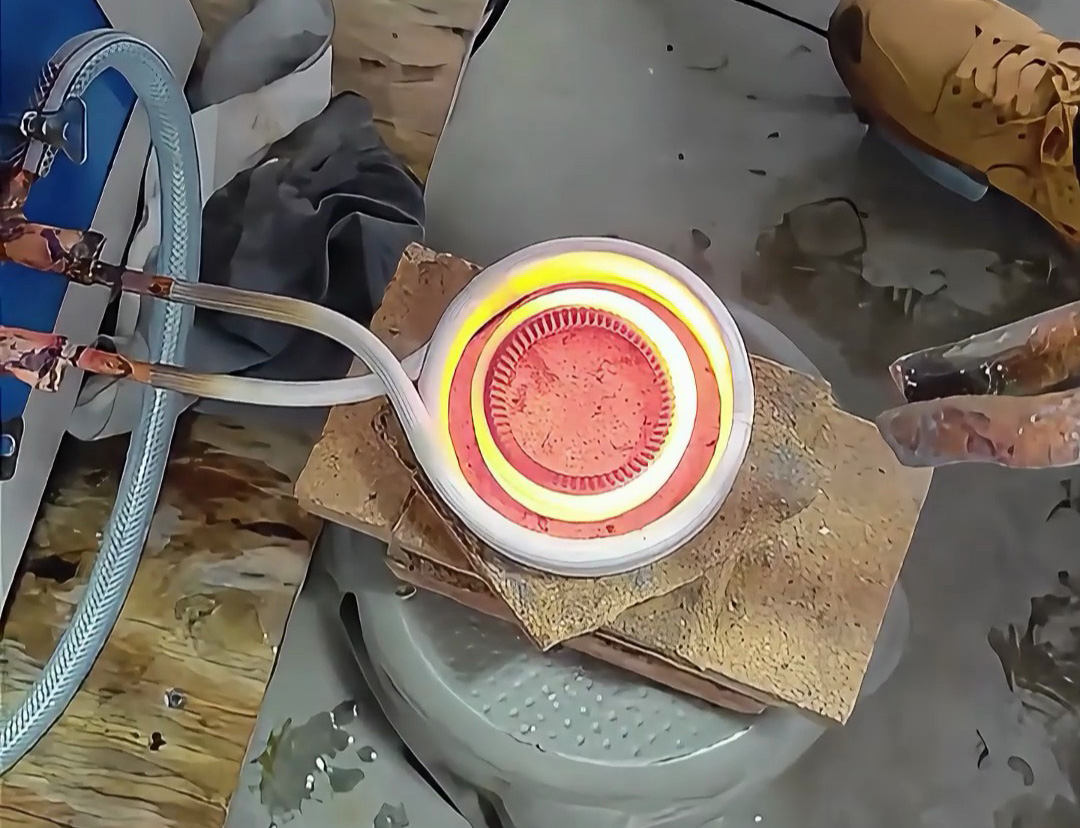 工業(yè)加熱愁材質適配？超音頻感應加熱設備全搞定！